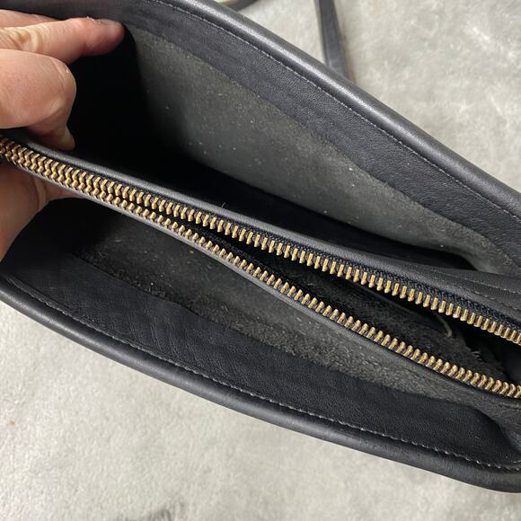 Vintage 90s Coach Sutton Crossbody Legacy Leather Black - Picture 8 of 12